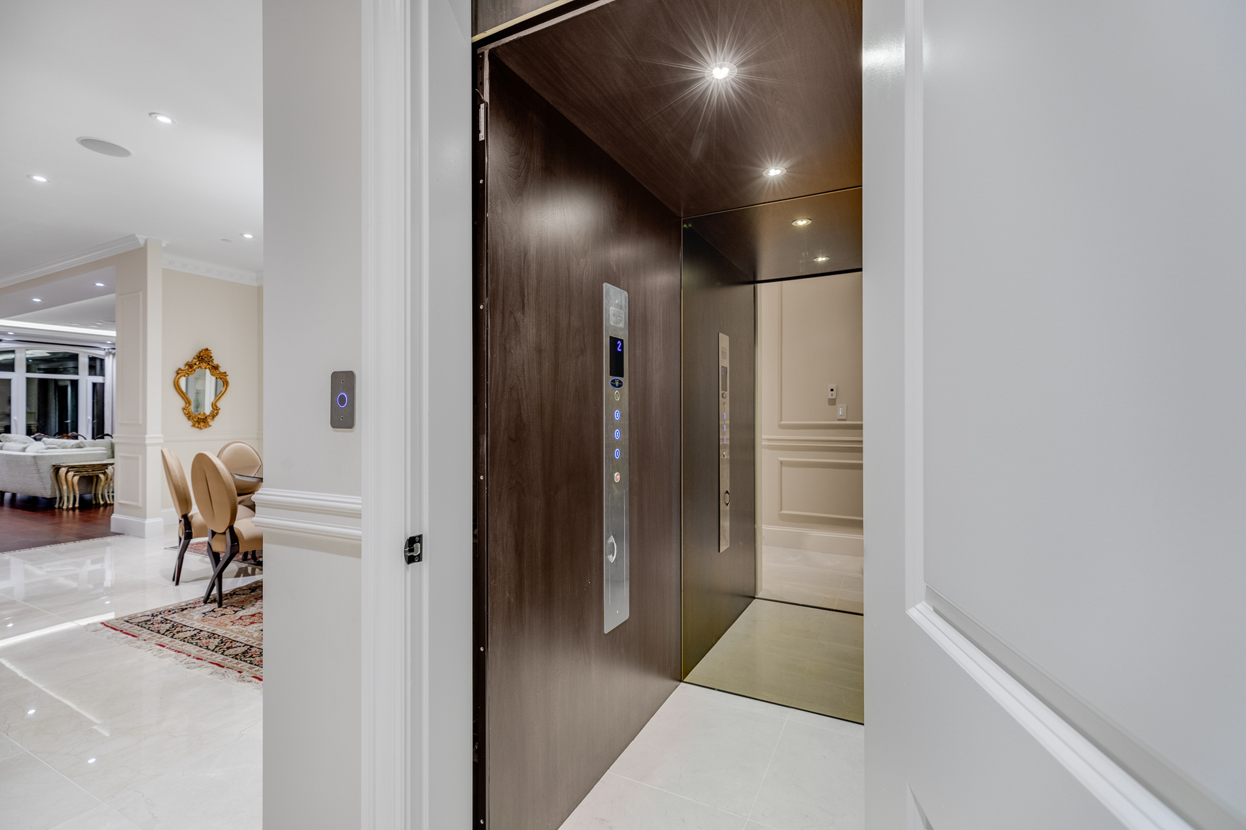 1367 Chartwell Drive